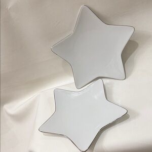 St. Nicholas Square White Silver Star Christmas Holiday Dinnerware 10 3/4 Plate